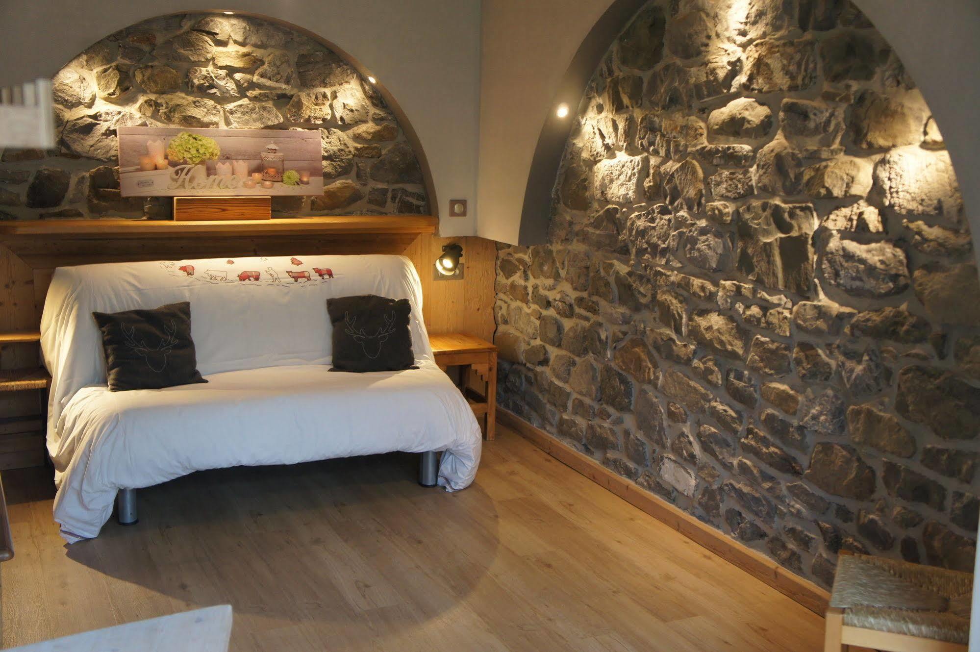 Hotel Le Morillon Esterno foto